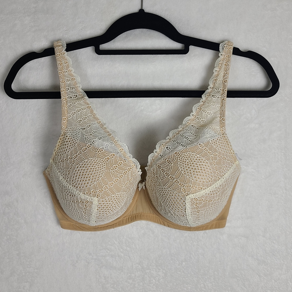 Elegant Lace Underwire Bra - Cream
